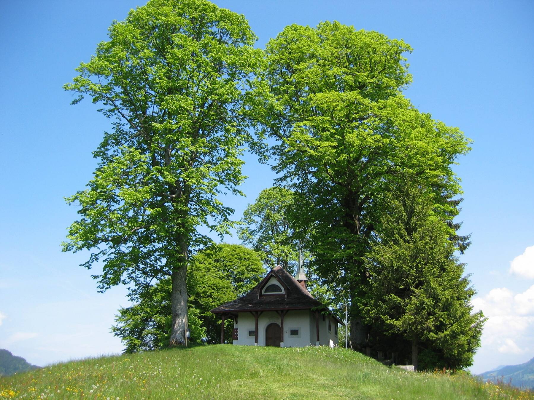 Pixabay chapel 739263